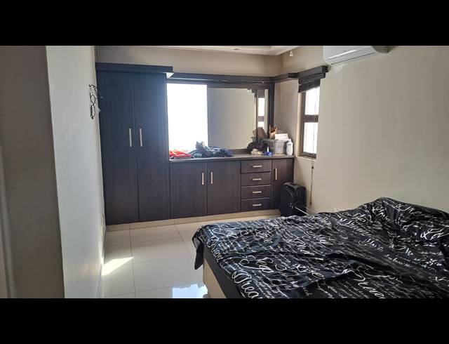 3 BEDROOM FLAT FOR SALE IN SOUTH BEACH